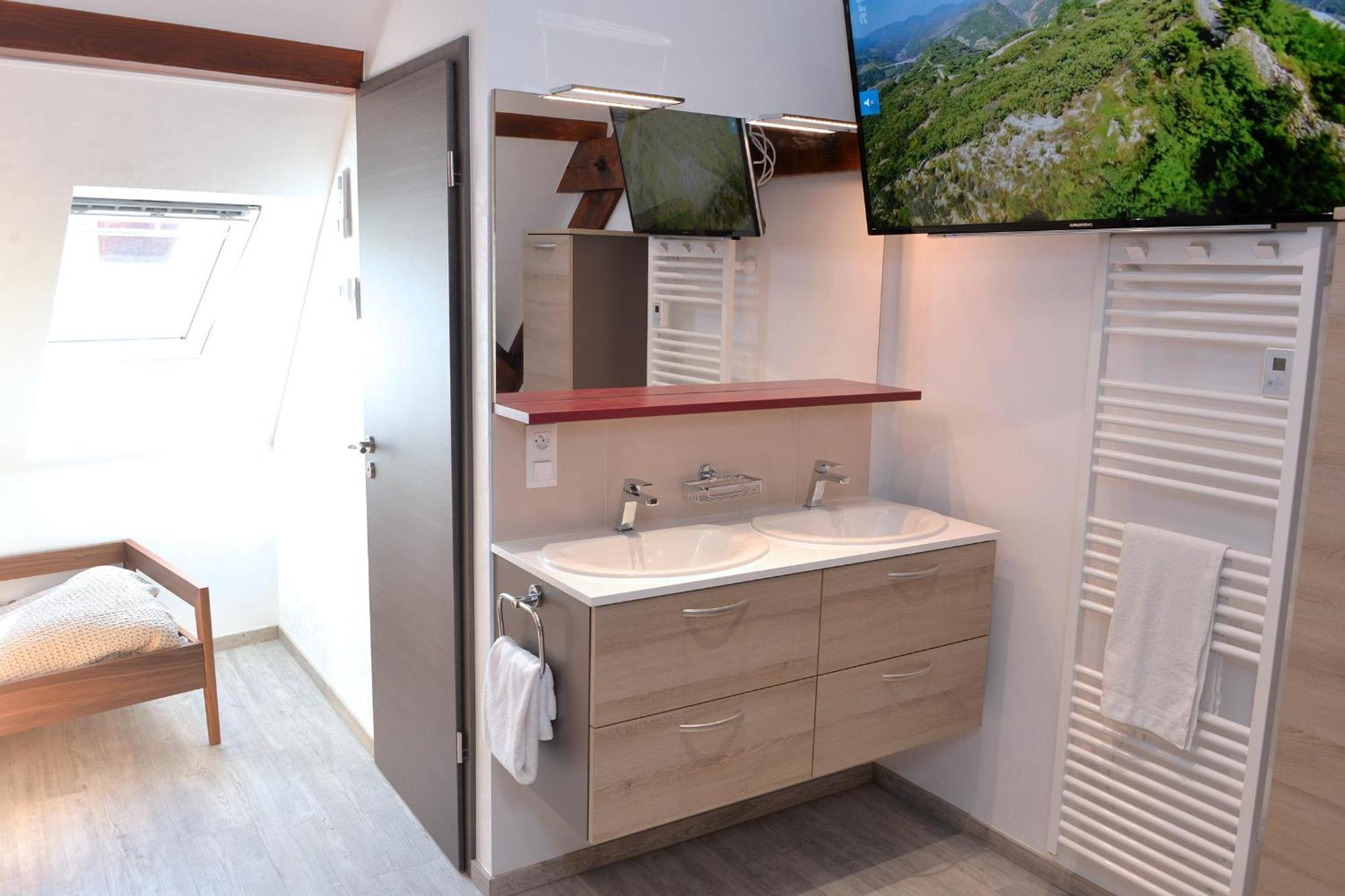 Les Suites Du Cygne Colmar Bilik gambar